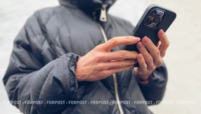 Жительница Севастополя украла телефон в кафе и потеряла его по дороге домой