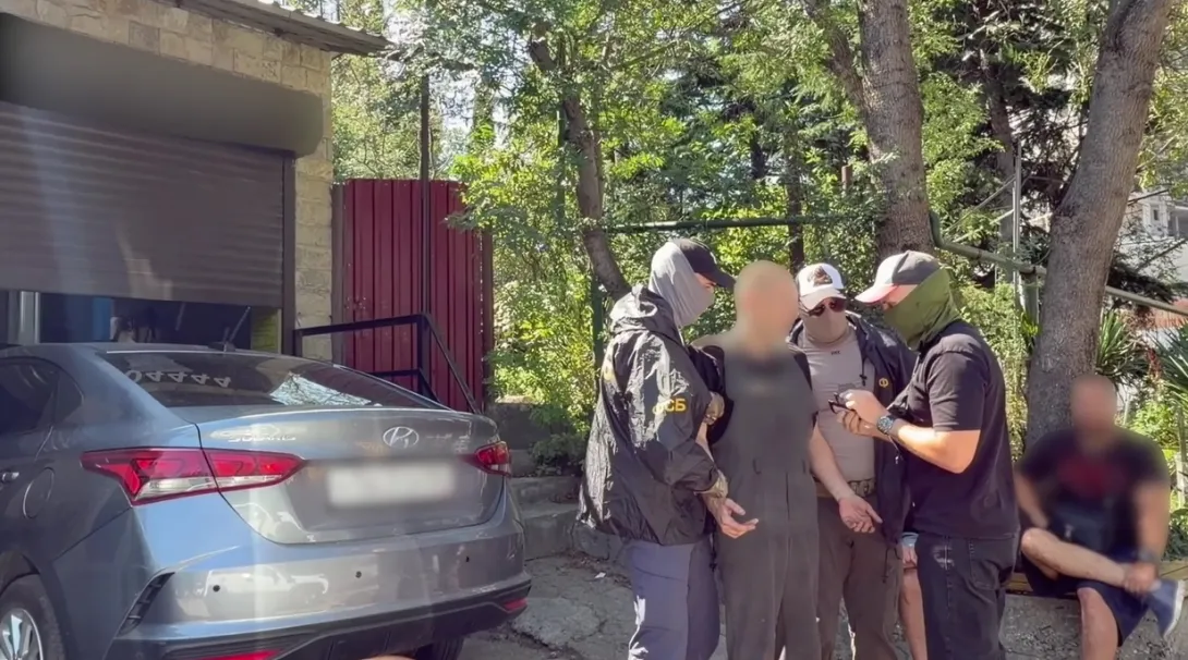 Шпионка с сайта знакомств завербовала троих жителей Крыма — им грозит пожизненное