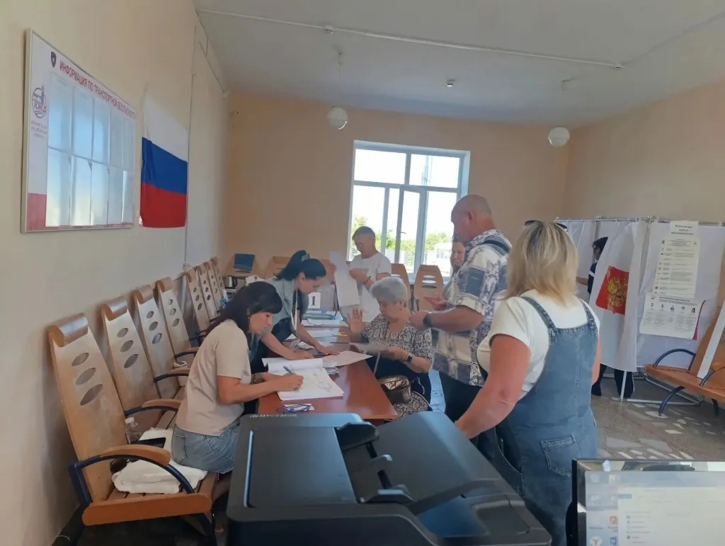 В Севастополе началось голосование на дому на выборах в Госдуму