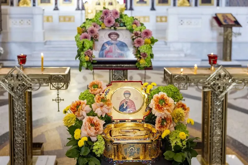 В Севастополь доставлен ковчег с частицей мощей святого Димитрия Донского