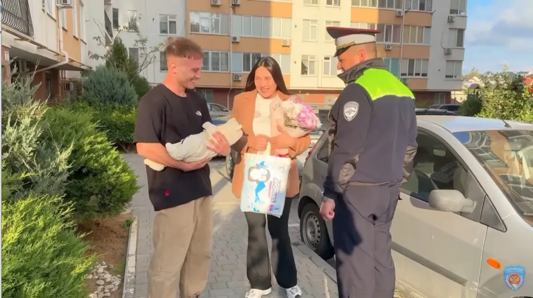 Севастопольские полицейские вновь помогли роженице оперативно добраться в роддом