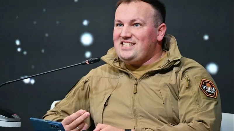Основателя «Рыбаря» задержали в Европе: что известно о ситуации с военблогером