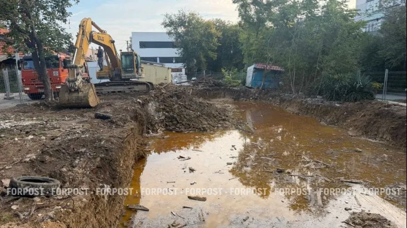 На месте снесённого дома в Севастополе появился «пруд»