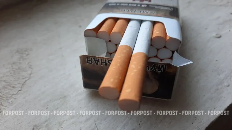 Что делать, если сосед курит на балконе и дым проникает в вашу квартиру