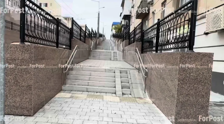 Лестница на Адмирала Октябрьского в центре Севастополя открыта 