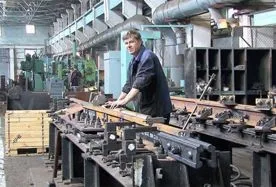 Керченским металлургам добровольно-принудительно сокращают работу