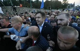 Саакашвили отужинал с мэром Львова под охраной батальона "Донбасс"