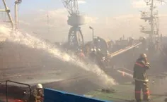 В Севастополе потушен пожар на плавучем доке в Южной бухте