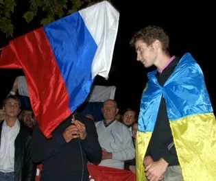 «Свобода» Савика Шустера в Севастополе – драка на площади Нахимова (ВИДЕО)