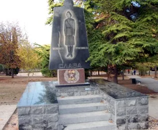 В Севастополе появился памятник женщинам-фронтовичкам