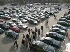Губернатор Севастополя подтвердил, что распоряжение его предшественников о платных парковках в городе отменено
