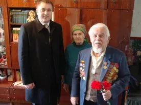 В Гагаринском районе поздравили ветеранов и военнослужащих с Днём защитника Отечества