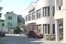 В Балаклаве директор ресторана устроил пальбу на улице и обматерил ребенка