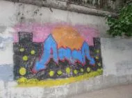 Граффитисты продолжают уродовать центр Севастополя