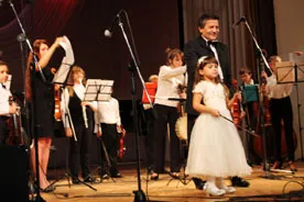 В канун Международного дня музыки в Севастополе выступил детский оркестр
