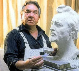 Народному художнику, известному скульптору, почетному гражданину Севастополя Станиславу Чижу 23-го октября исполнилось бы 78 лет