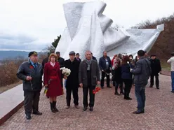 Памятник воинам-азербайджанцам в Севастополе посетили журналисты и туроператоры Азербайджана