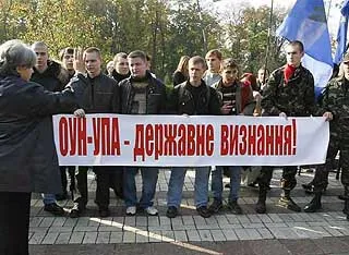 К власти в стране рвется фашизм! Но дальше «Фейсбука» в Севастополе битва не разгорается