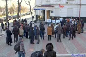 В Севастополе милиция митинговала у милиции против коррупции в милиции