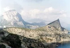 В горах Крыма заблудились две туристки