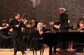 В Севастополе в рамках акции «Время высокой музыки» выступил скрипач Дмитрий Коган