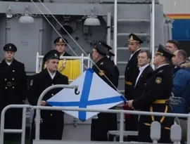 В Севастополе торжественно поднят Военно-Морской Флаг на новейшем противодиверсионном катере