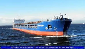 Четыре судна класса "река-море" привлекут для доставки грузов в Крым и Севастополь