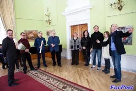 В Севастопольском театре им. А.В. Луначарского открылась выставка Владимира Болотного