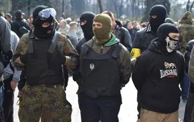 На подавление митингующих в Константиновку прибыл «Правый сектор»