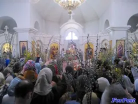 От вербы до пасхального кулича. В Севастополе православные празднуют Великий праздник Входа Господня в Иерусалим