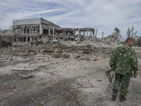 ДНР: Танки силовиков начали обстрел района аэропорта Донецка