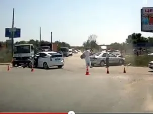 В Севастополе «Хонда» столкнулась с автомобилем ГИБДД