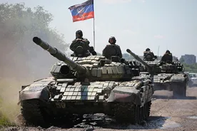 На юго-востоке Украины ополченцы отвели от линии соприкосновения 40 танков и 80 БМП