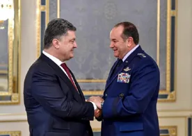 Порошенко встретился с командующим силами НАТО в Европе