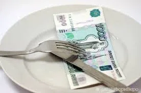 В Севастополе подорожали продукты на рынках и в рознице, сетевики пока удерживают цены. Сколько вы тратите на одну закупку? ОПРОС