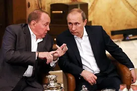Владимир Путин встретился с участниками фестиваля «Голосящий КиВиН»
