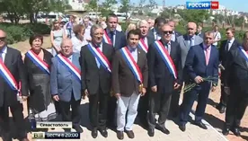 Из-за поездки в Крым Киев внесет французских депутатов в черный список