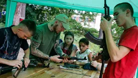 Гитлерюгенд по-украински: неонацист открыл военный лагерь для детей под Киевом