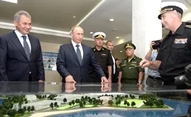 Владимир Путин посетил Севастопольское президентское кадетское училище