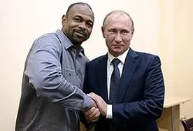 Путин в Севастополе пообщался с известным американским боксером – Роем Джонсом-младшим
