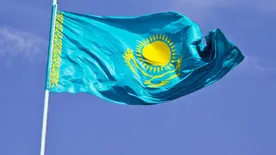 Казахстан перешел к сводобно плавающему курсу тенге