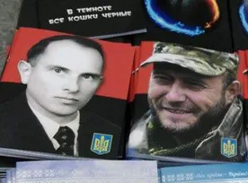 На Украине выпускают тетради с лидером "Правого сектора" на обложке