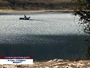 Озеро села Орлиное под Севастополем выкачивают частники