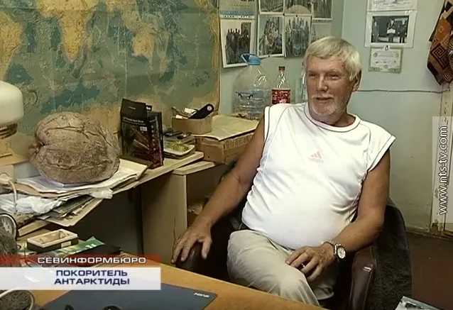 Севастопольский исследователь–океанолог Юрий Артамонов празднует 70–летие