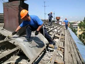 Ремонт затопленных квартир оплатит подрядчик, сорвавший крыши с домов