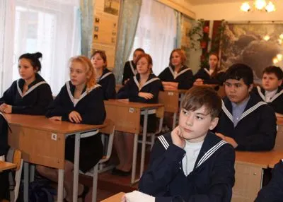 Всем севастопольским школам разрешили создавать кадетские классы