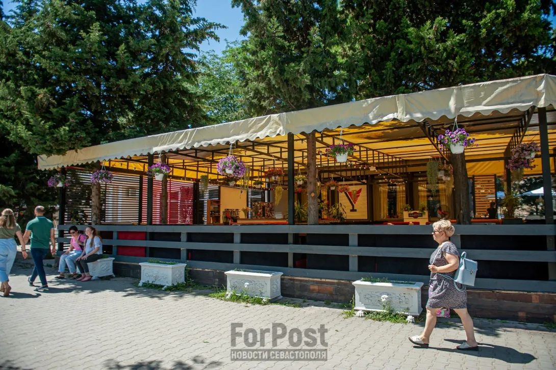 В Севастополе бизнес-омбудсмен поддерживает продление льгот по аренде летних кафе