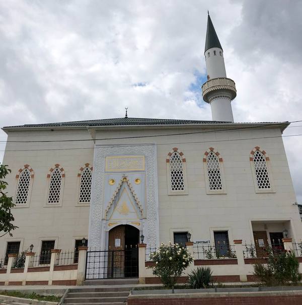 крым турция связи Алушта Мечеть Корбек-Джами изобильное