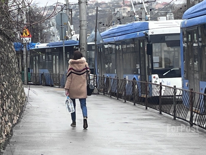 героев Севастополя троллейбусы движение закрыто обвал грунта