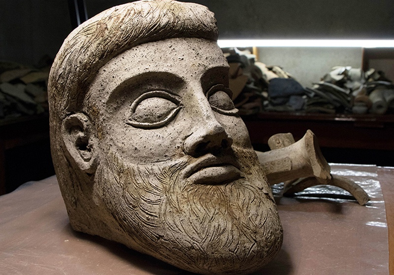 крым мост археология находка статуя голова происхождение италия